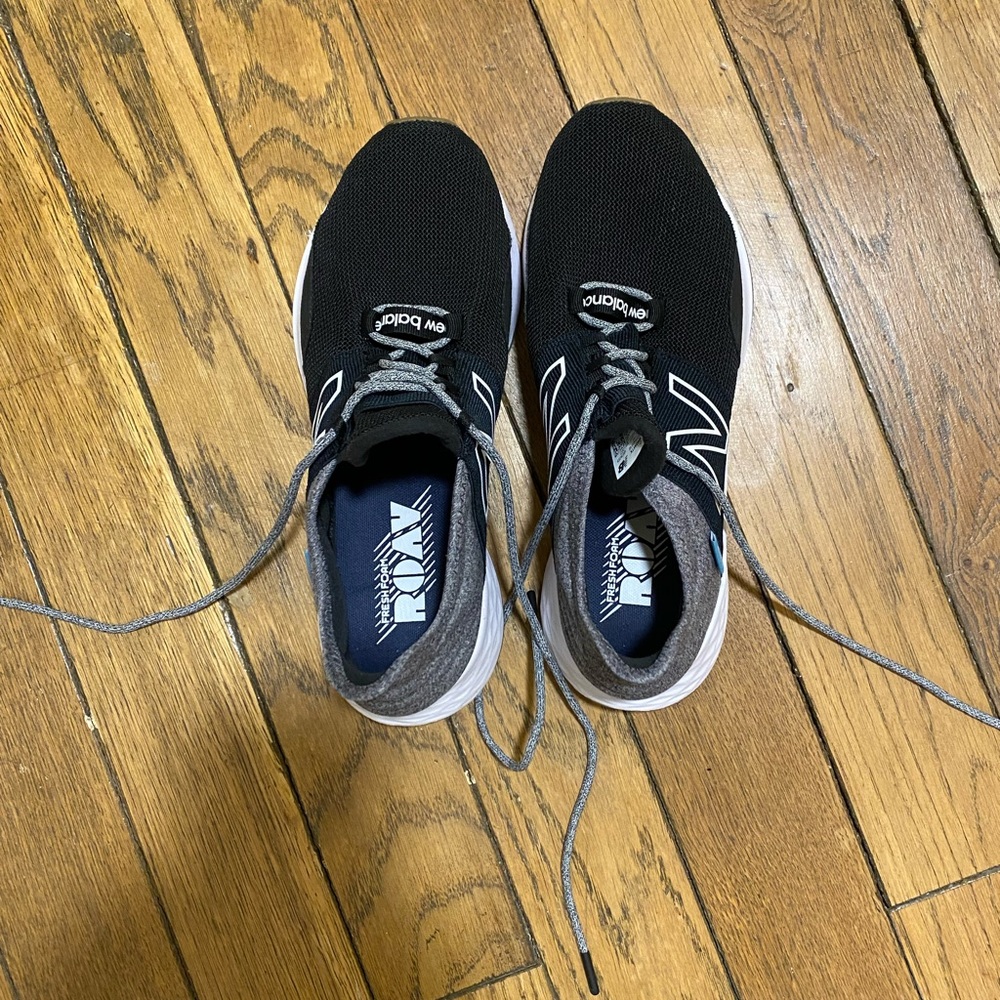 New Balance Men's Roav V1 Running Shoes - Size 8